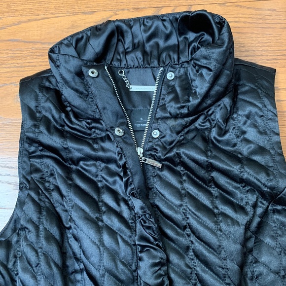 White House Black Market- Women’s Vest - Picture 4 of 5